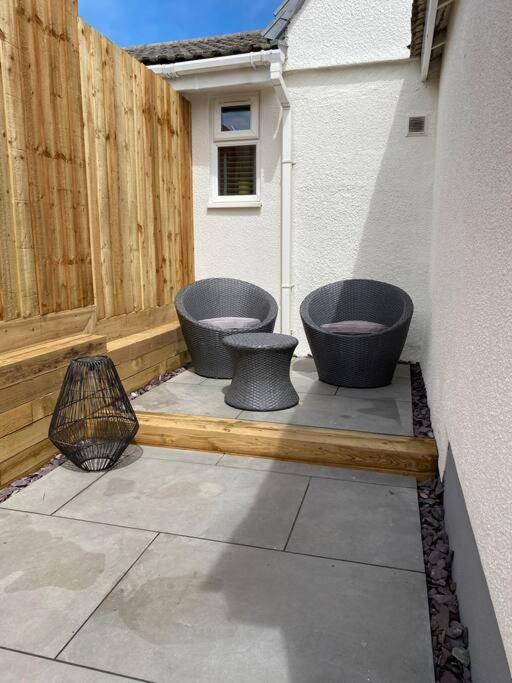 Flat Lode Nook Modern 2 Bed Home With Hot Tub Pool Exterior photo
